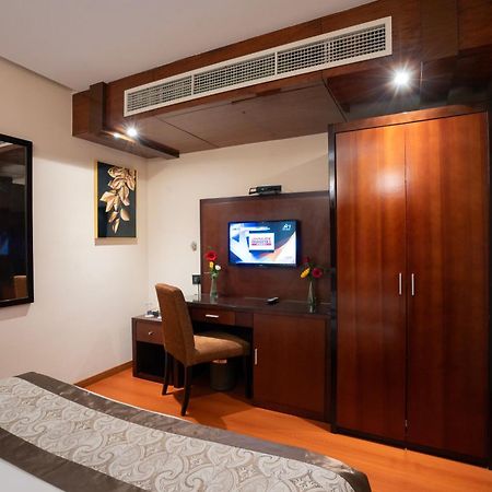 Park Avenue Hotel Nungambakkam Ченнаї Екстер'єр фото
