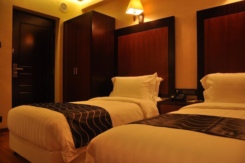 Park Avenue Hotel Nungambakkam Ченнаї Екстер'єр фото