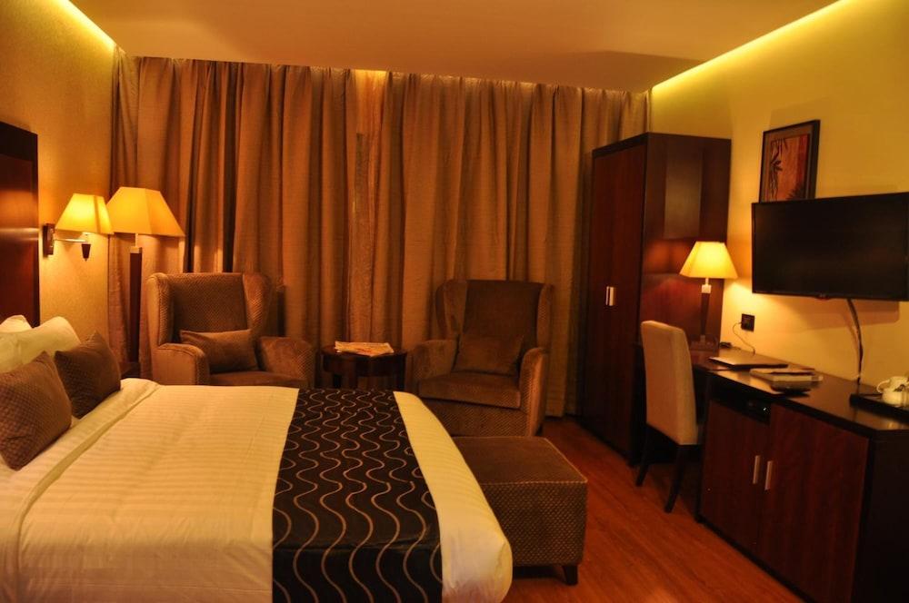 Park Avenue Hotel Nungambakkam Ченнаї Екстер'єр фото
