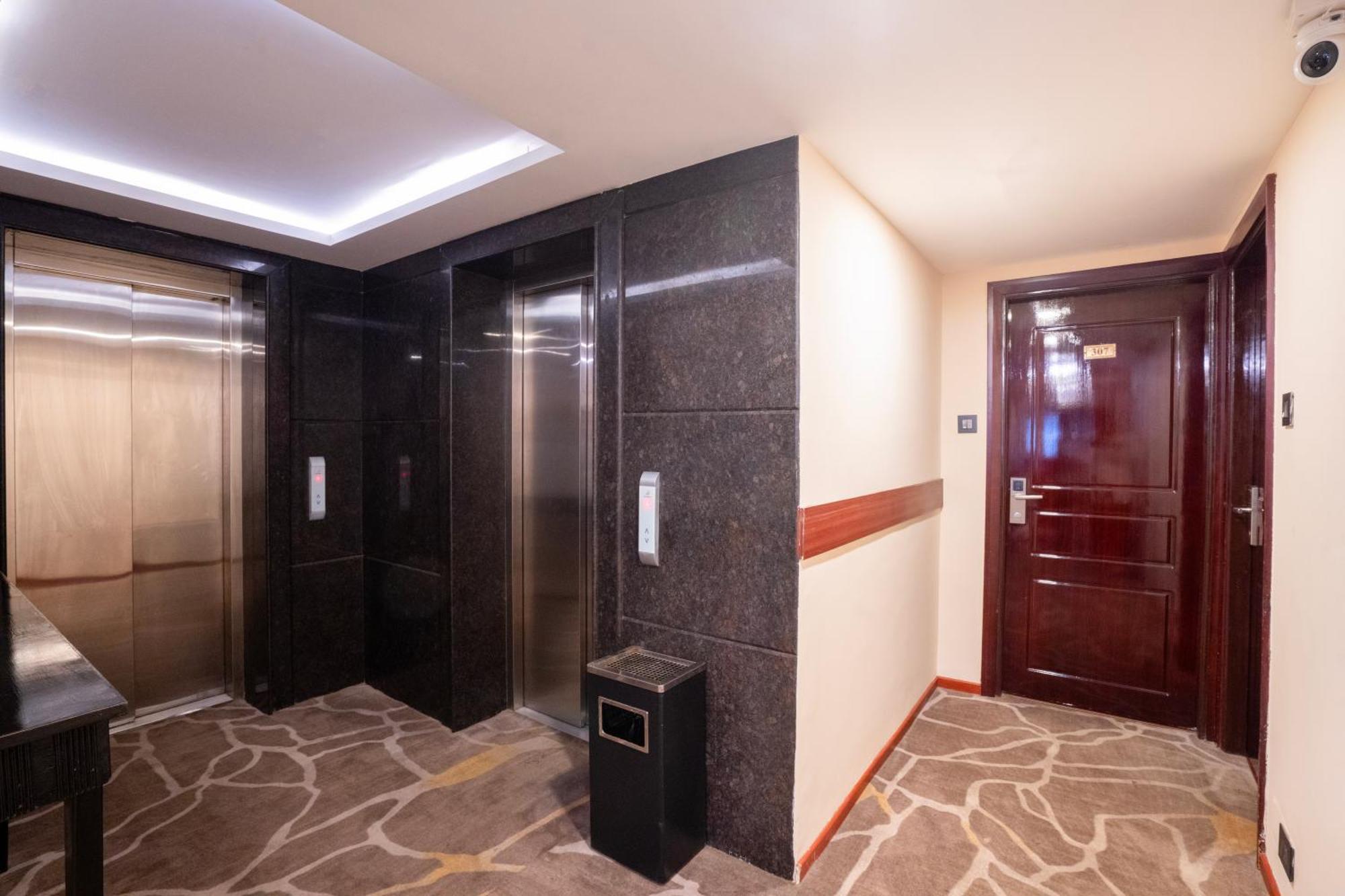 Park Avenue Hotel Nungambakkam Ченнаї Екстер'єр фото