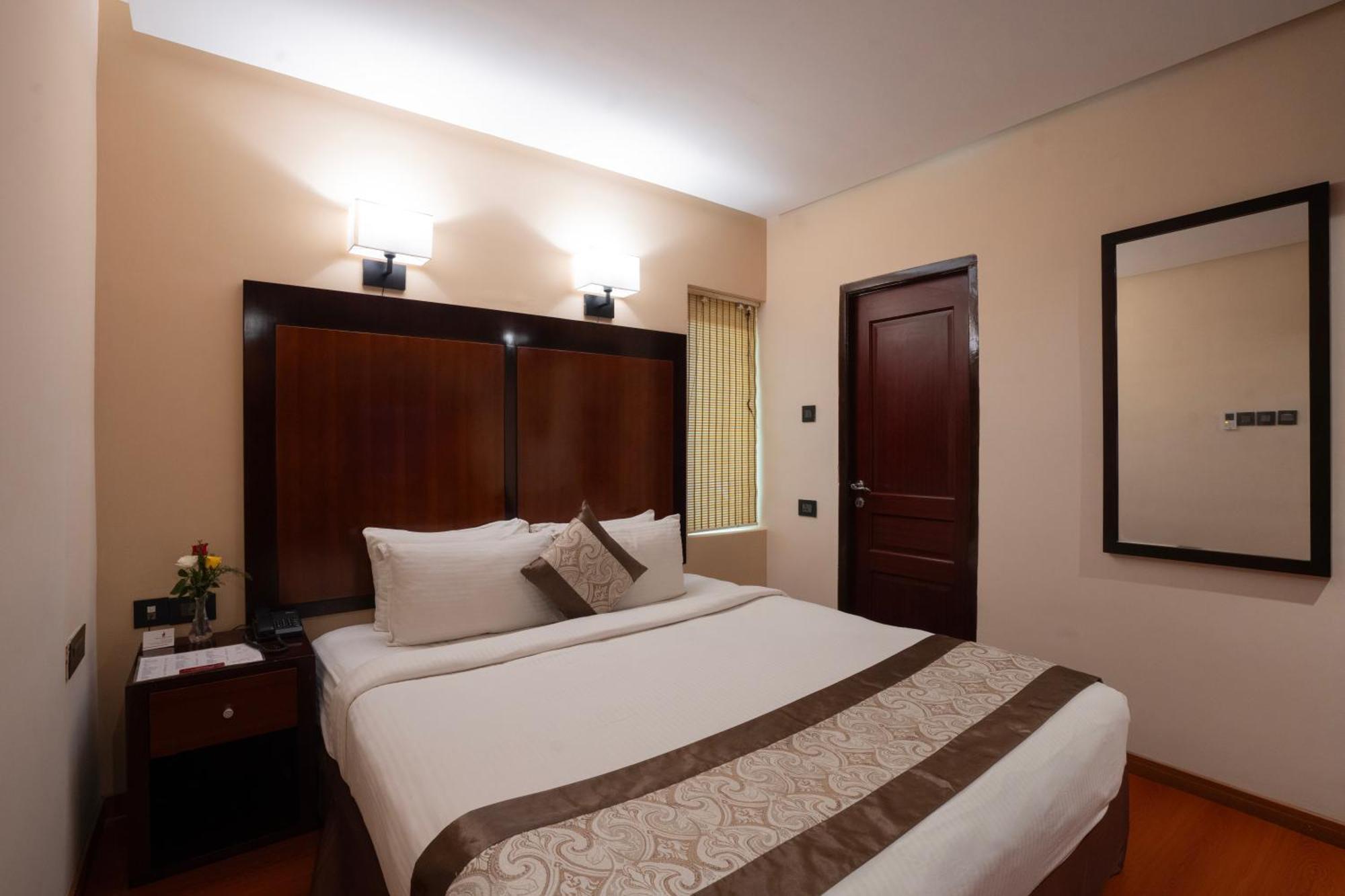 Park Avenue Hotel Nungambakkam Ченнаї Екстер'єр фото