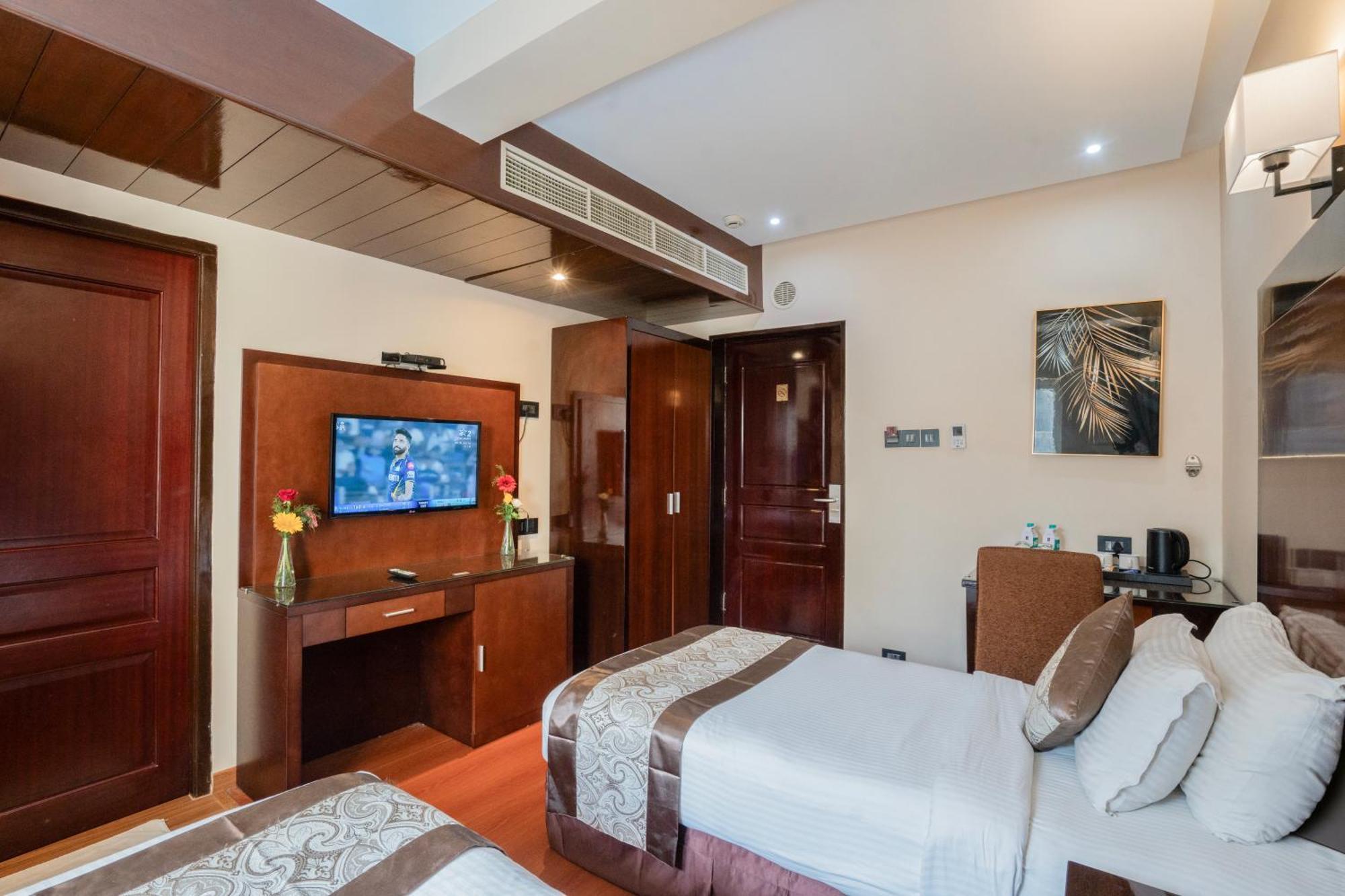 Park Avenue Hotel Nungambakkam Ченнаї Екстер'єр фото